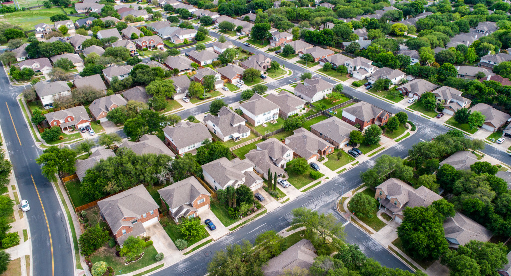 neighborhood houses in suburbs