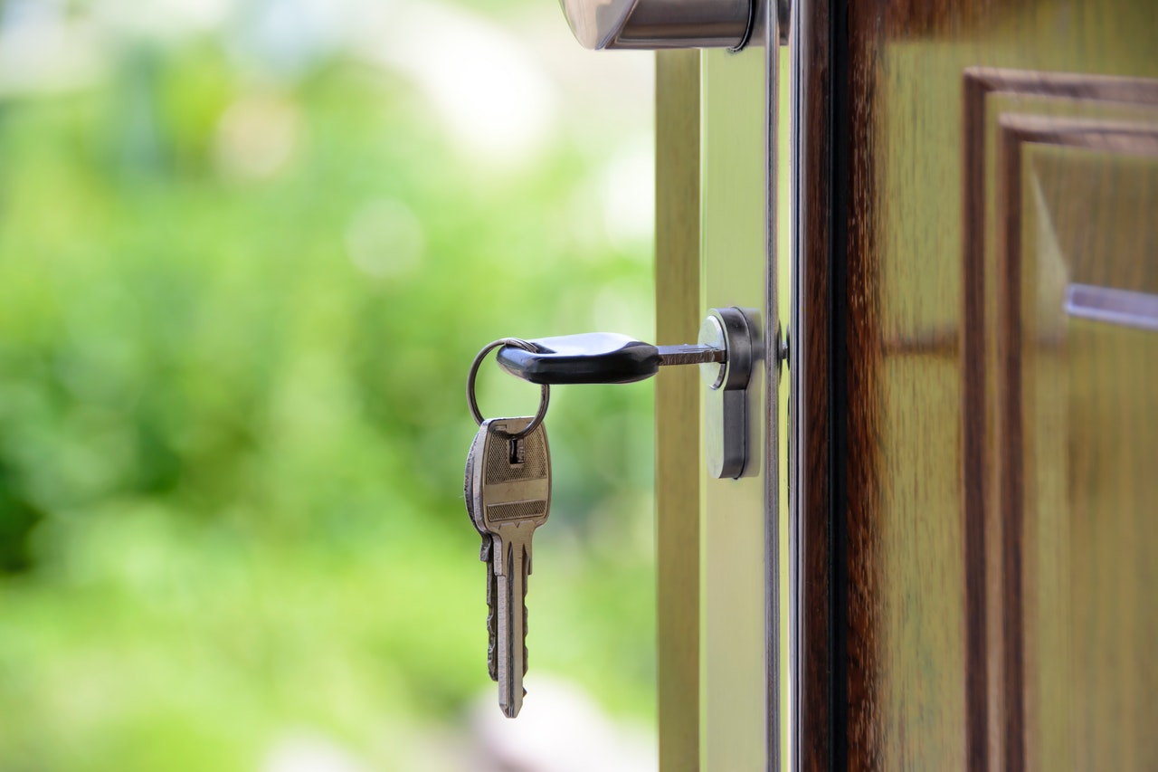 keys on house door