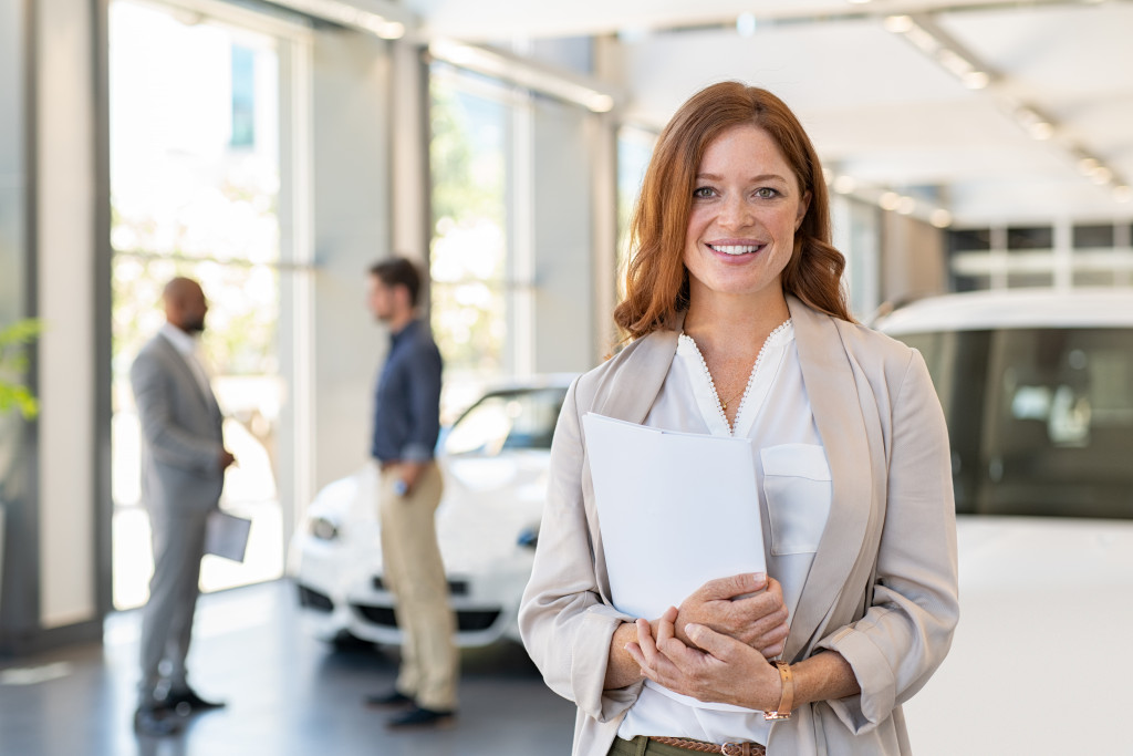 How To Optimize the Sales Process in Your Car Dealership - Cohesia