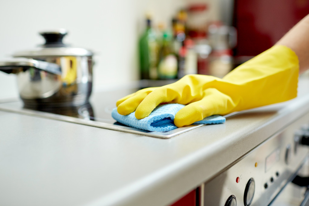 Cleaning kitchen and bathroom